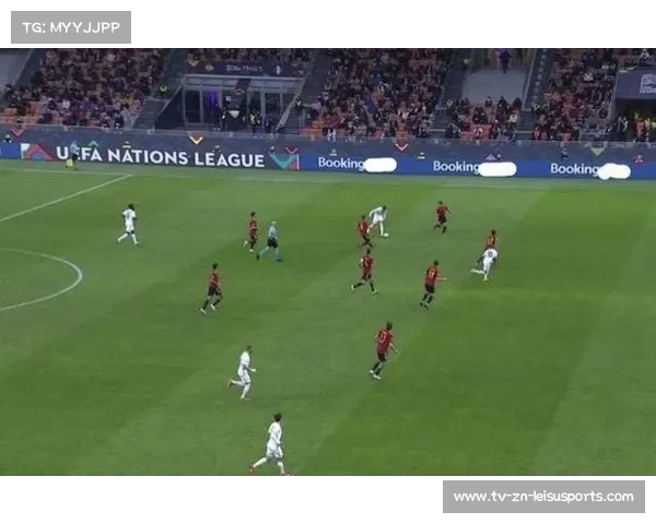 VAR改判迪亚斯红牌引争议，德国名宿克罗斯质疑判罚标准